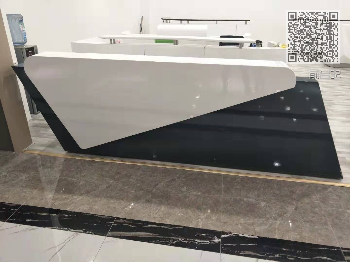 前台32