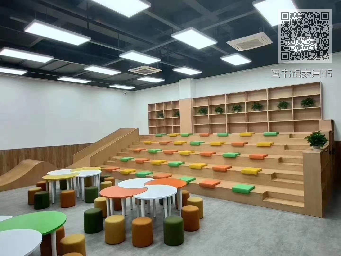 图书馆家具95
