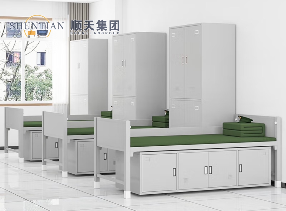 制式营具单人内务床 Standard military single - person barracks bed 制式营具单人内务床 Standard military single - person barracks bed