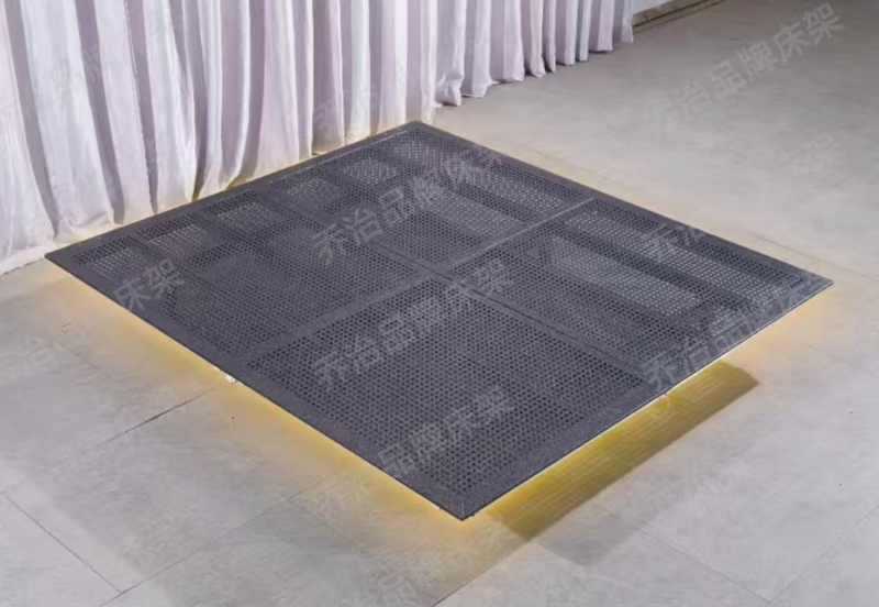 18 床架
