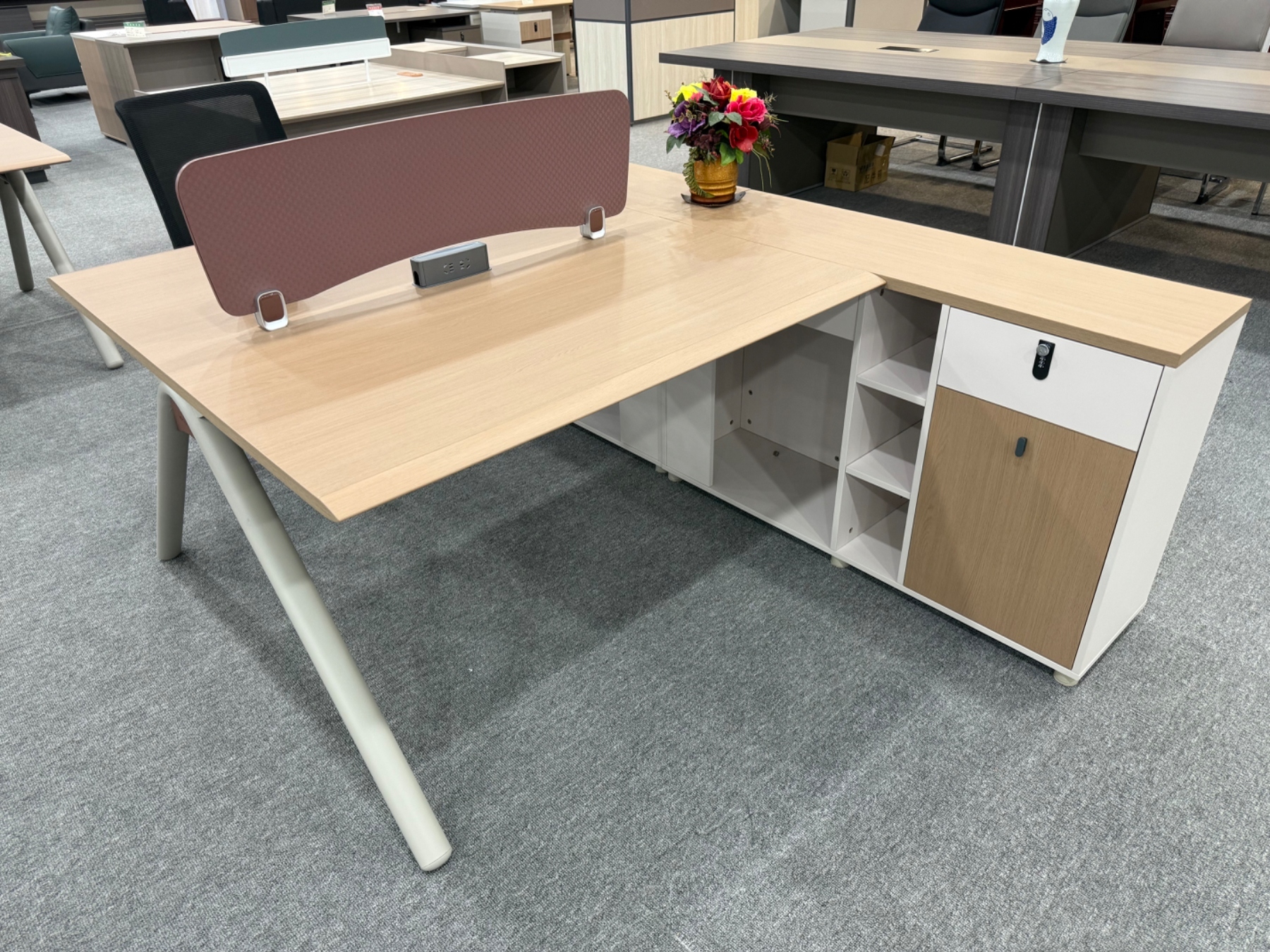 大麦2416平柜对桌