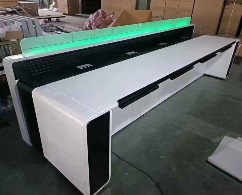 操作台73